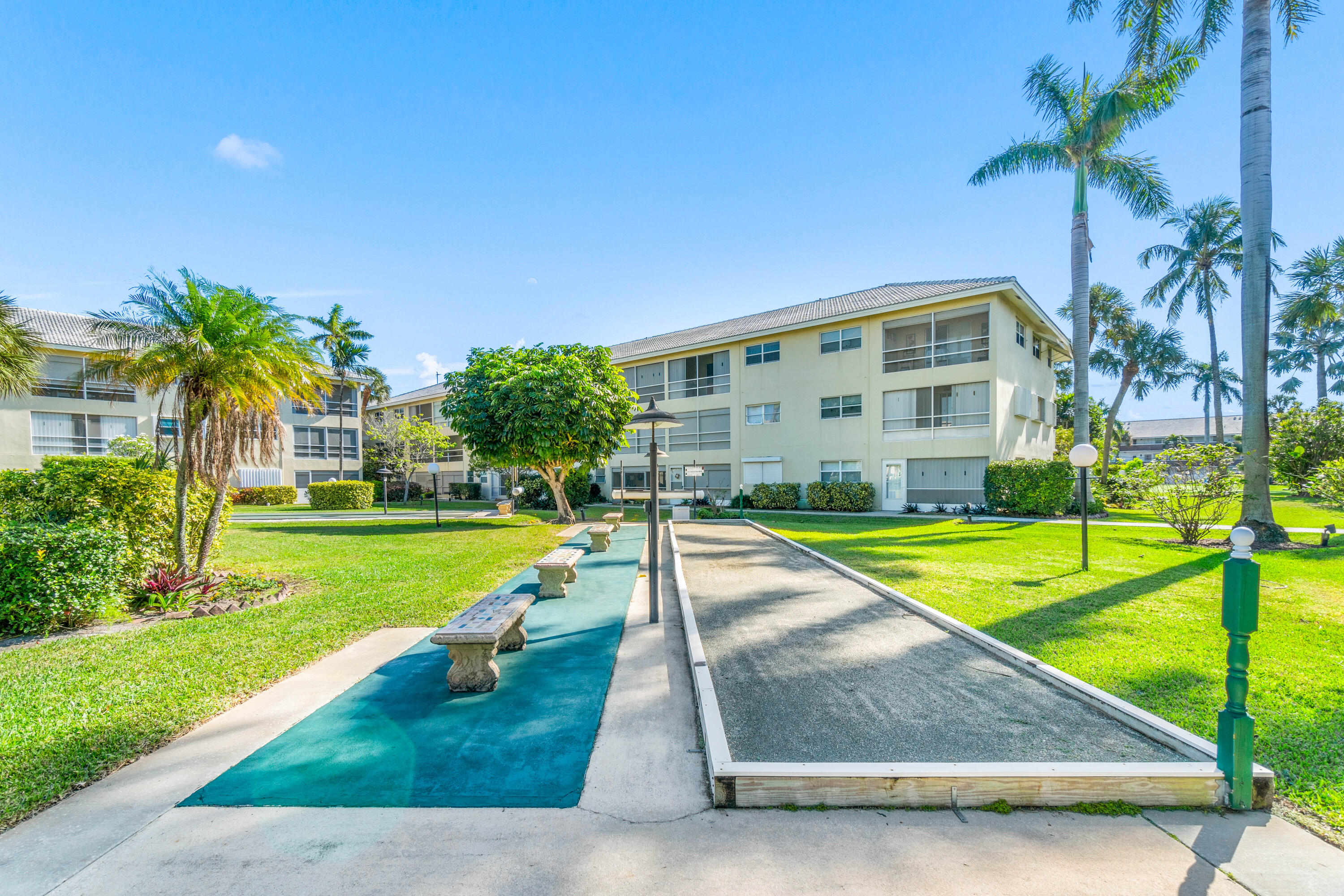 1951 Northeast 39th Street, Unit 131 Lighthouse Point, FL 33064 - Photo 5 of 7 026-1951Northeast39thStreet-Unit131-Ligh