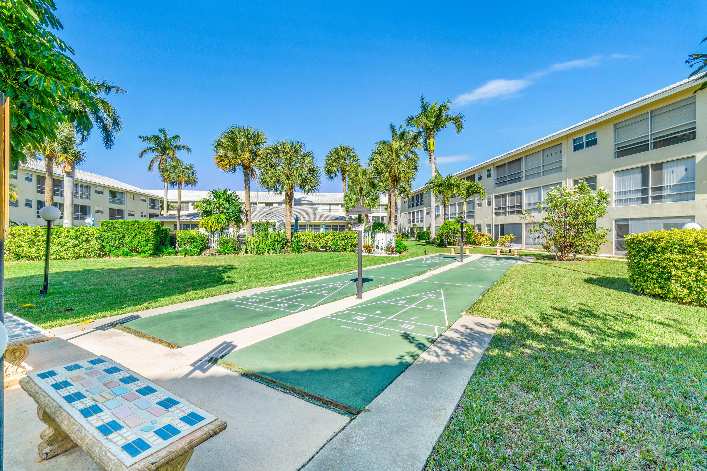 1951 Northeast 39th Street, Unit 131 Lighthouse Point, FL 33064 - Photo 6 of 7 027-1951Northeast39thStreet-Unit131-Ligh