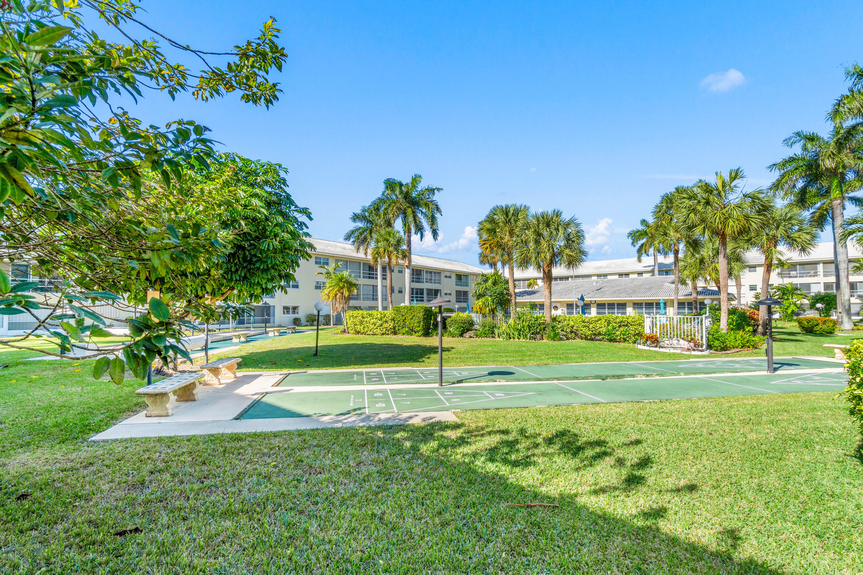 1951 Northeast 39th Street, Unit 131 Lighthouse Point, FL 33064 - Photo 7 of 7 028-1951Northeast39thStreet-Unit131-Ligh