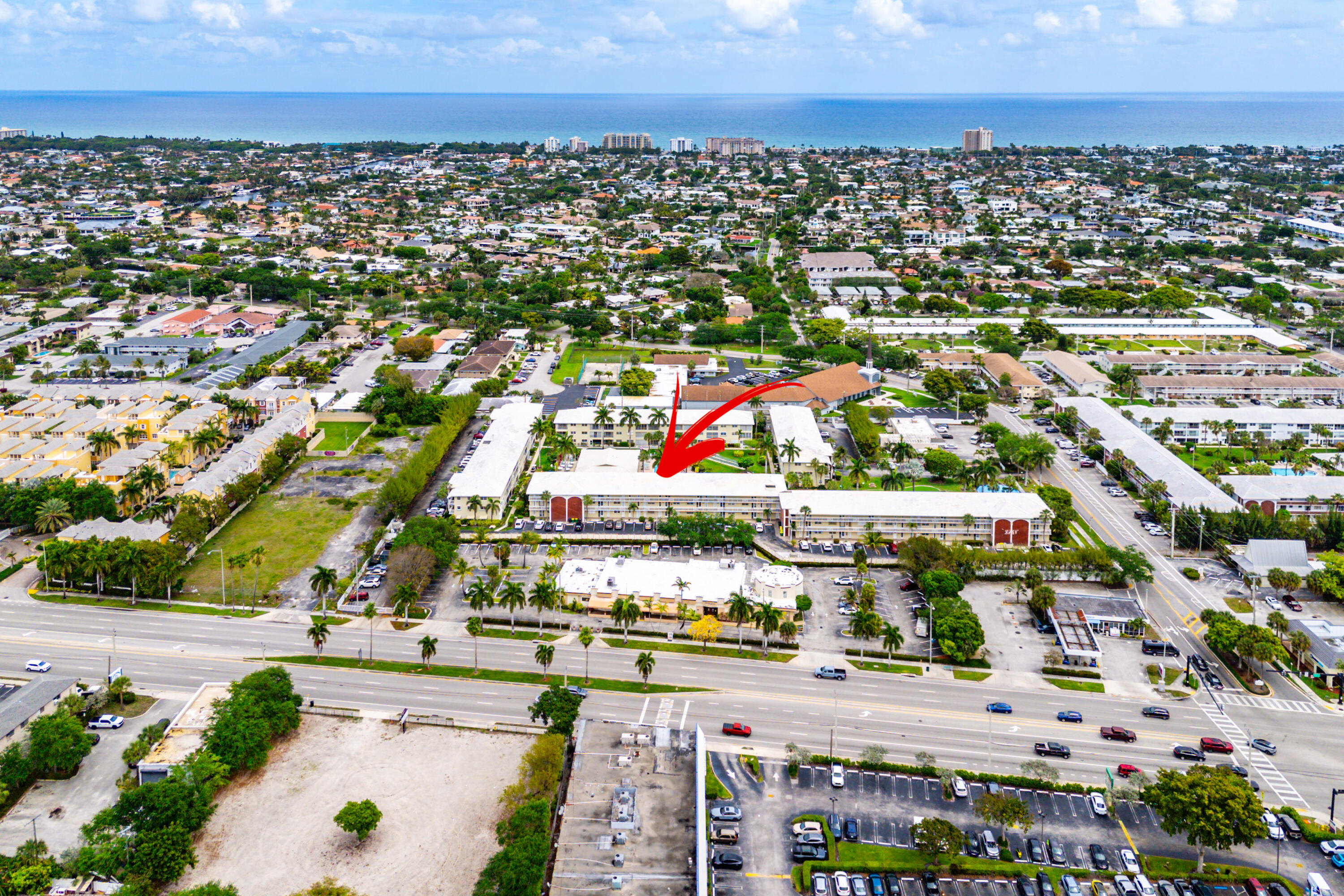 1951 Northeast 39th Street, Unit 131 Lighthouse Point, FL 33064 - Photo 9 of 31 an aerial view of multiple house