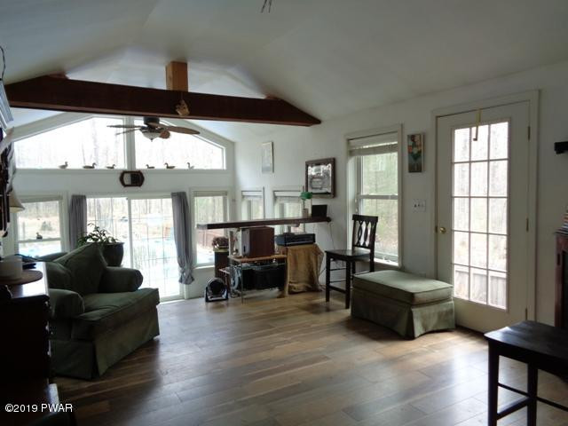 508 Rowland Road Greeley, PA 18425 - Photo 16 of 33 Family Room