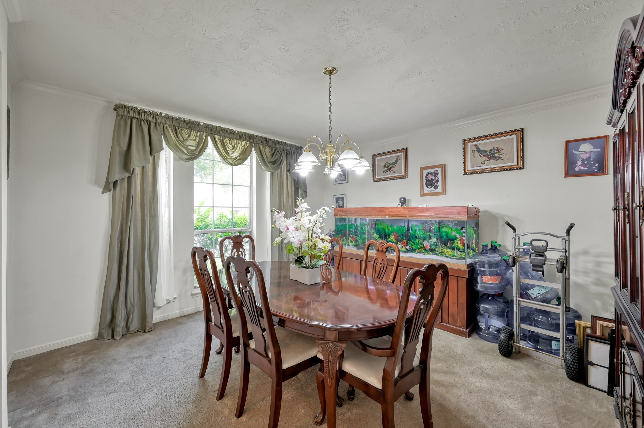 2539 Forge Creek Road Houston, TX 77067 - Photo 25 of 40 The formal dining room overlooks the front yard.