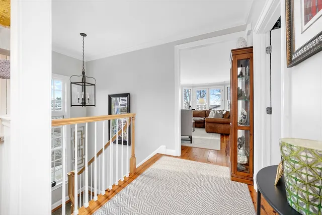 a view of livingroom with furniture