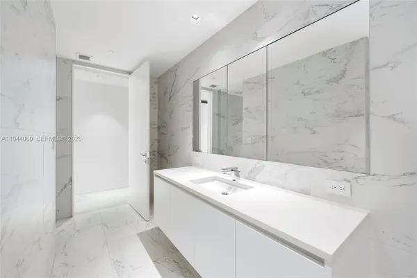 $12,300,000 | 1000 Biscayne Boulevard, Unit TH1201, Miami, FL 33132