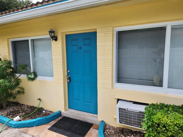 $1,900 | 35 Northeast 20th Avenue, Pompano Beach, FL 33060