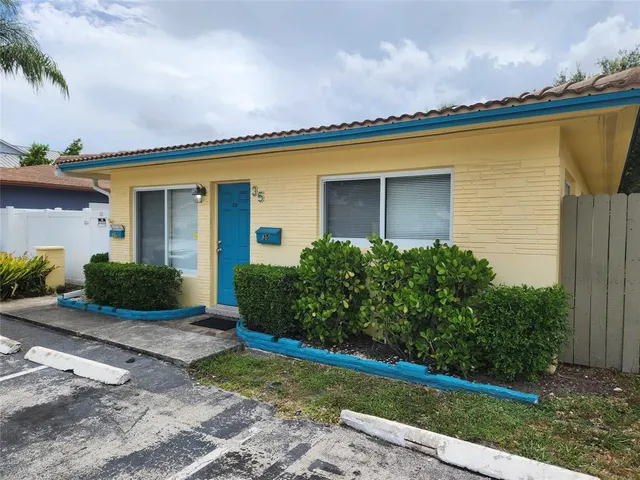 $1,900 | 35 Northeast 20th Avenue, Pompano Beach, FL 33060