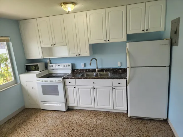 $1,900 | 35 Northeast 20th Avenue, Pompano Beach, FL 33060