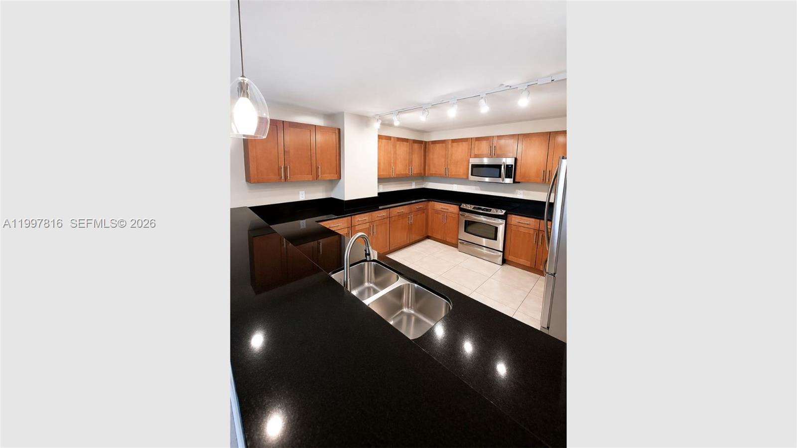 8390 Southwest 72nd Avenue, Unit 428 Miami, FL 33143 - Photo 11 of 28