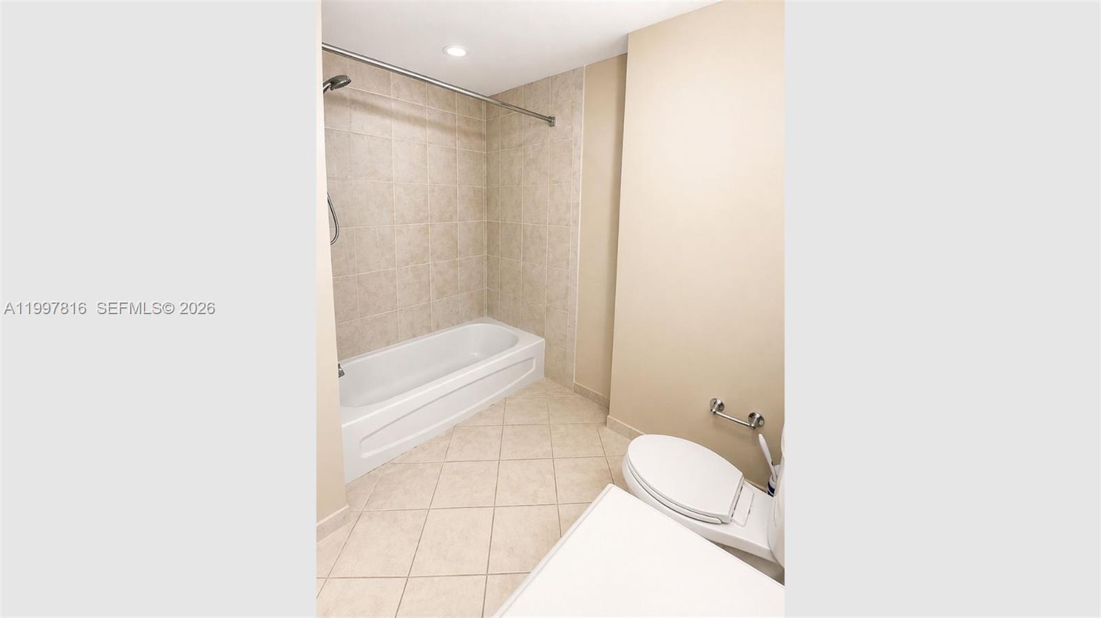 8390 Southwest 72nd Avenue, Unit 428 Miami, FL 33143 - Photo 16 of 28