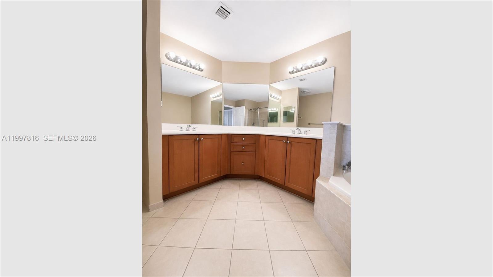 8390 Southwest 72nd Avenue, Unit 428 Miami, FL 33143 - Photo 17 of 28