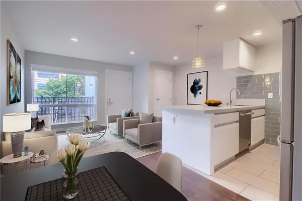 $1,395 | 3110 Red River Street, Unit 210, Austin, TX 78705