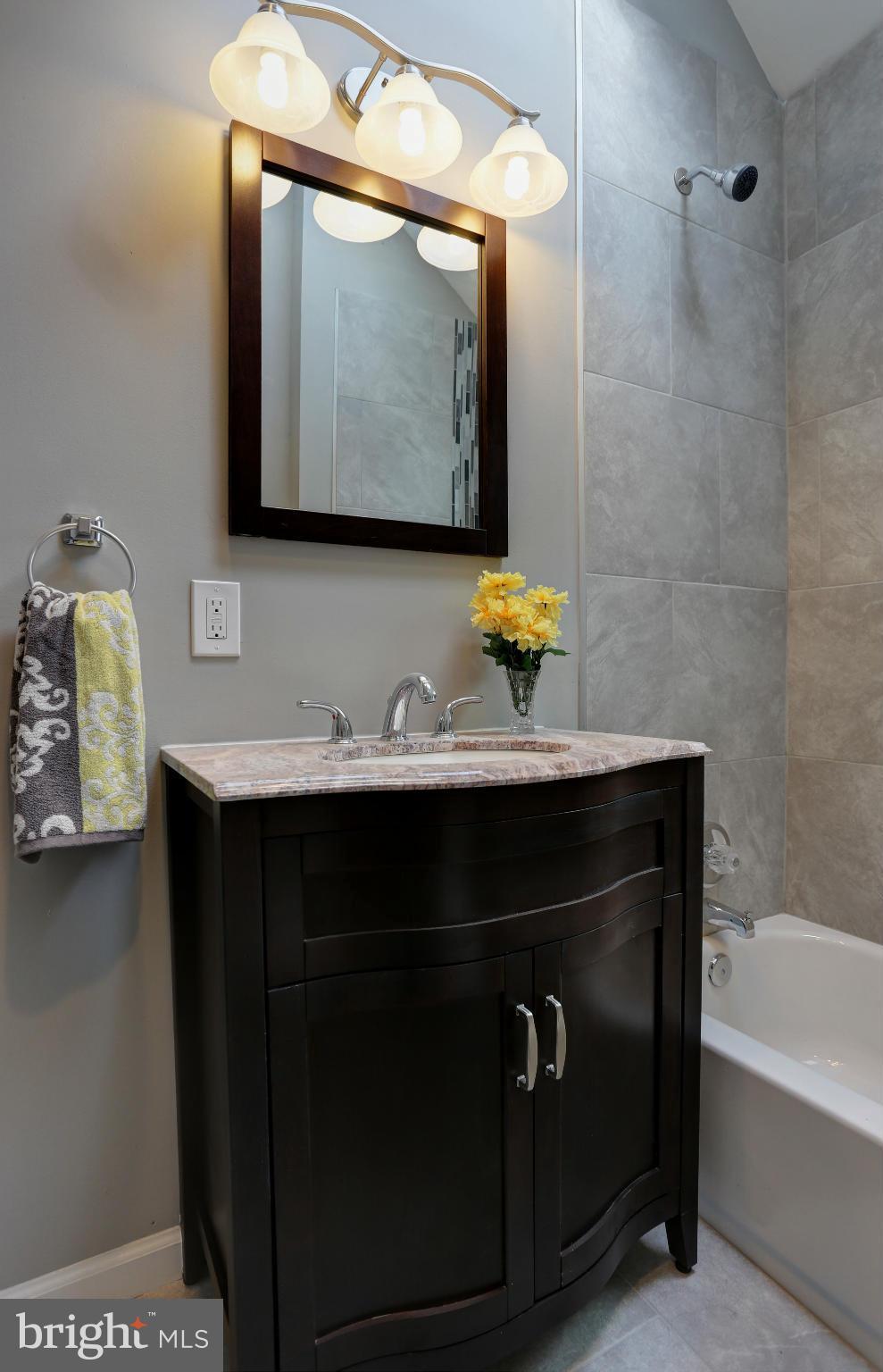 2513 Wendover Road Baltimore, MD 21234 - Photo 13 of 26 Bath
