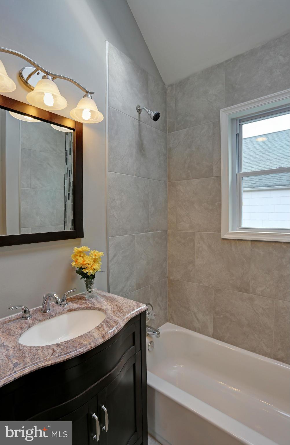 2513 Wendover Road Baltimore, MD 21234 - Photo 14 of 26 Bath