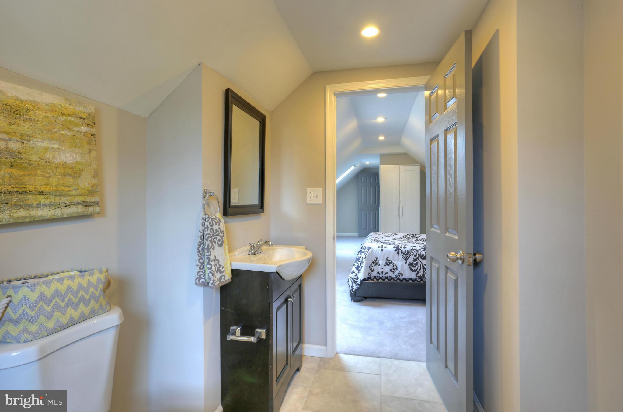 2513 Wendover Road Baltimore, MD 21234 - Photo 10 of 26 Bath (Master)
