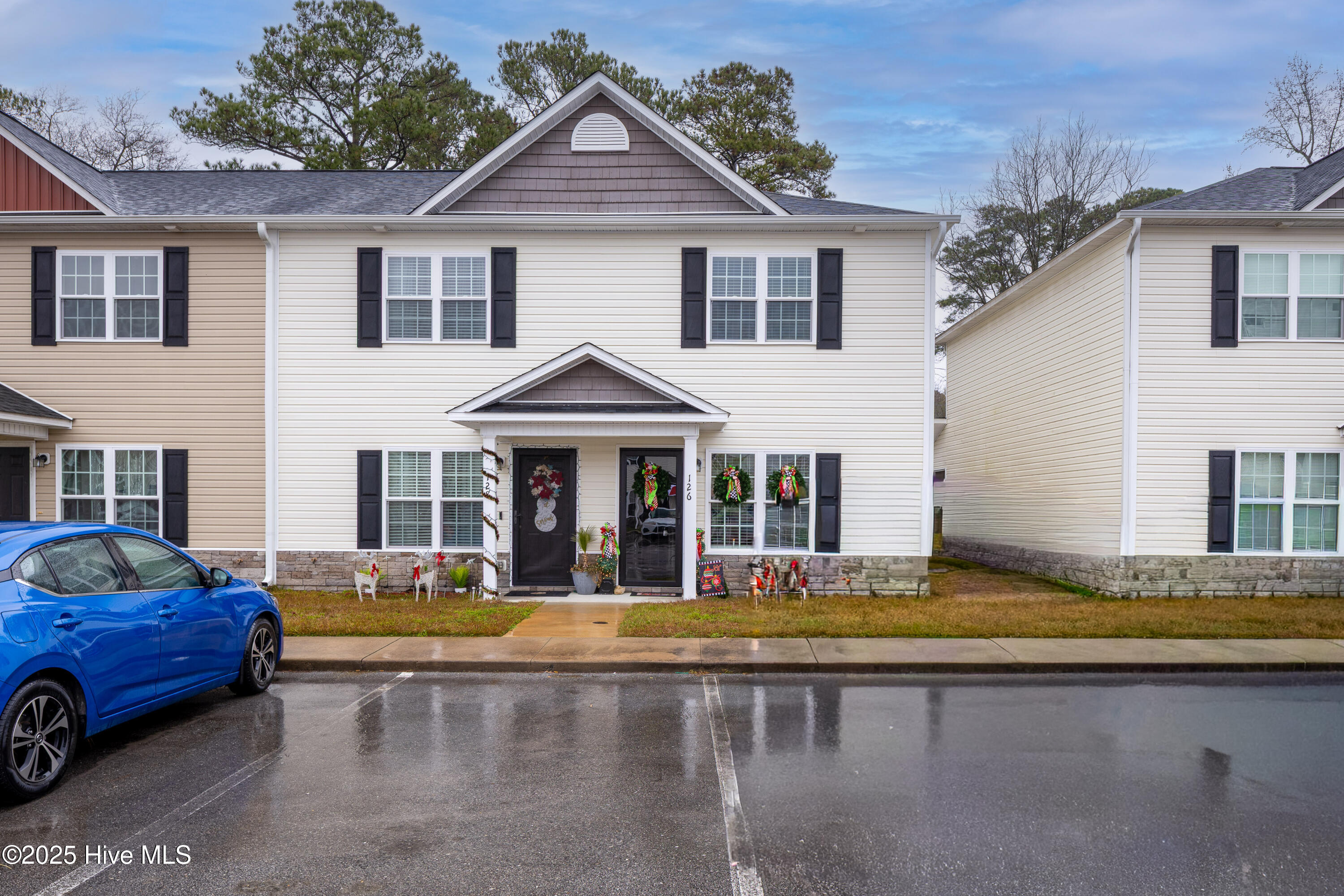 126 Cornerstone Street Beulaville, NC 28518 - Photo 2 of 27 126 Cornerstone Dr1