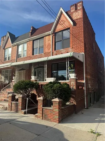 $1,725,000 | 657 East 94th Street | Canarsie