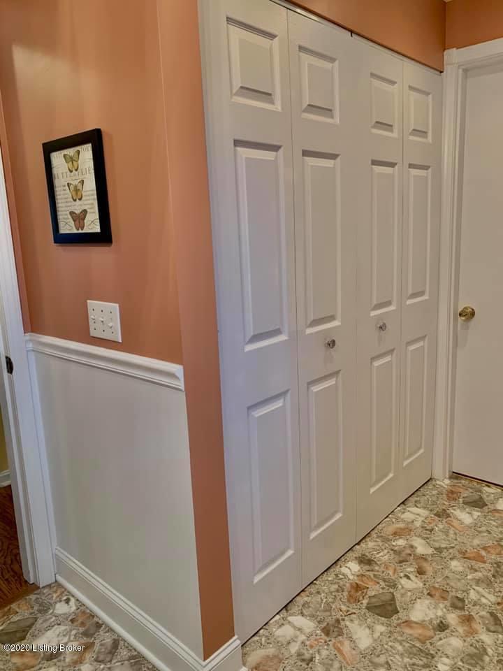 10412 Deering Road Louisville, KY 40272 - Photo 25 of 52 DeeringBAup2