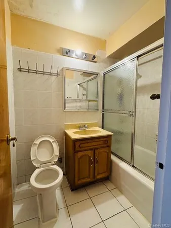 $320,000 | 55-30 99th Street, Unit 3E | South Corona