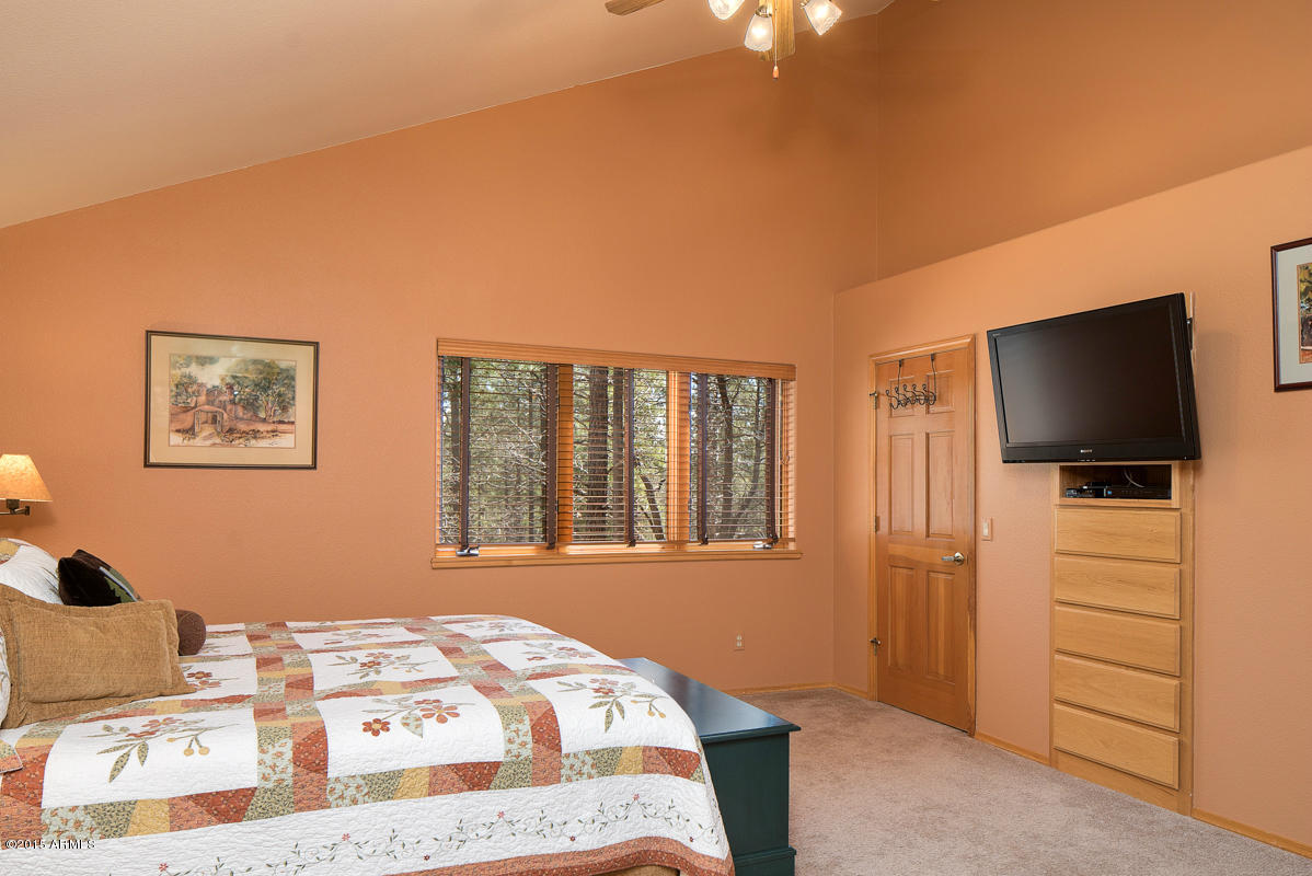 445-3711 Griffiths Spring Flagstaff, AZ 86005 - Photo 12 of 17 Master bedroom 2