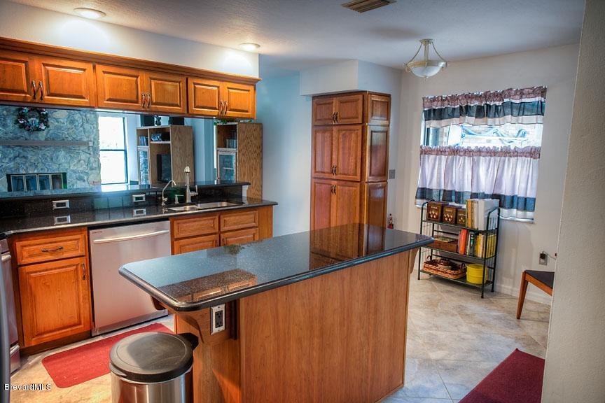 2751 Harlock Road Melbourne, FL 32934 - Photo 8 of 25 Kitchen_#3