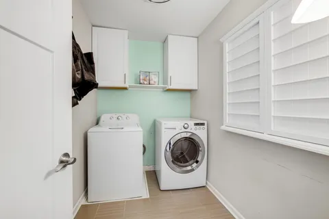 $794,000 | 16130 53rd Place North, Plymouth, MN 55446