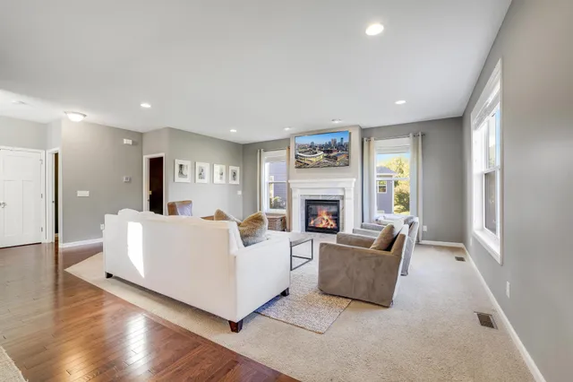 $794,000 | 16130 53rd Place North, Plymouth, MN 55446