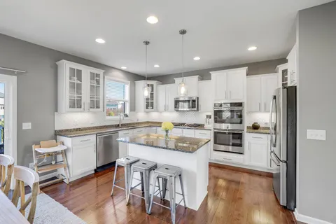 $794,000 | 16130 53rd Place North, Plymouth, MN 55446