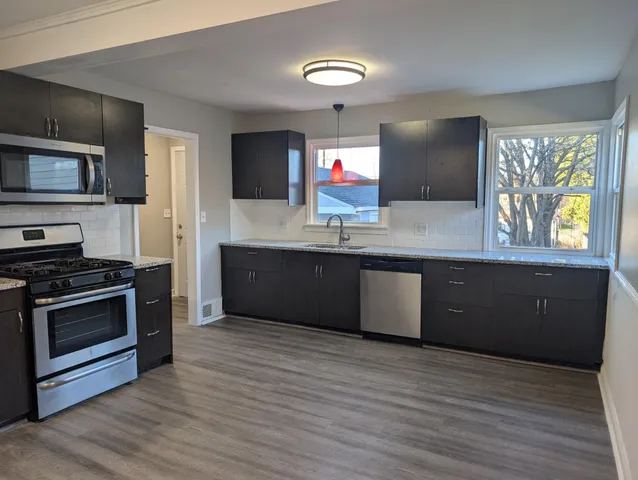 $325,000 | 1093 Breen Street, St. Paul, MN 55106