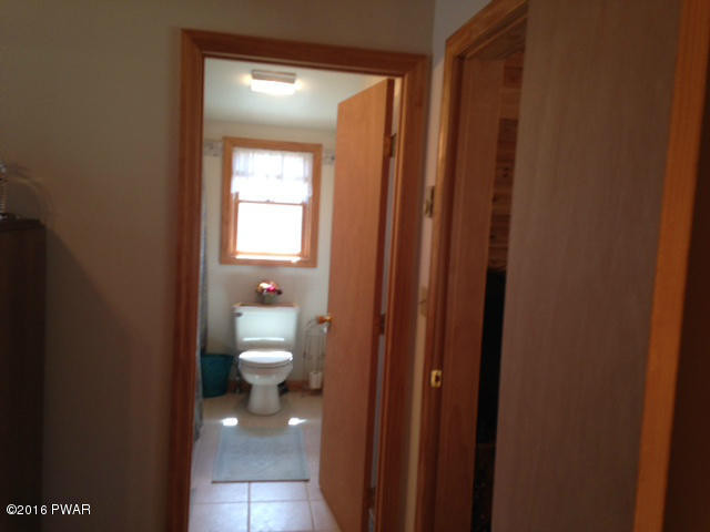 1043 Boat House Road Lake Ariel, PA 18436 - Photo 38 of 52