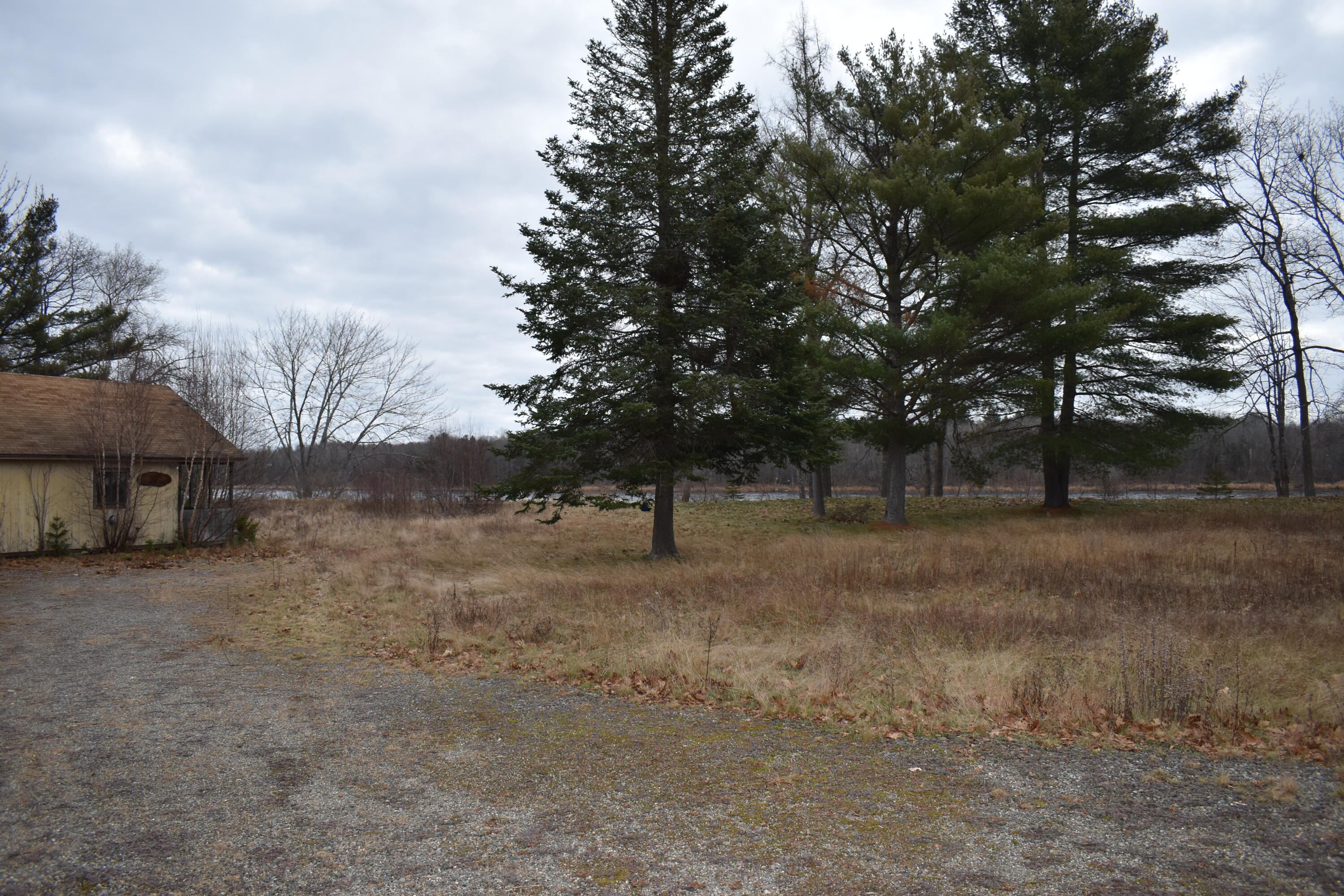 1097 North Chester Road Lincoln, ME 04457 - Photo 6 of 17 DSC_0114
