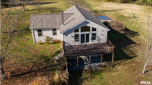 $325,000 | 450 Clark School Road, De Soto, IL 62924