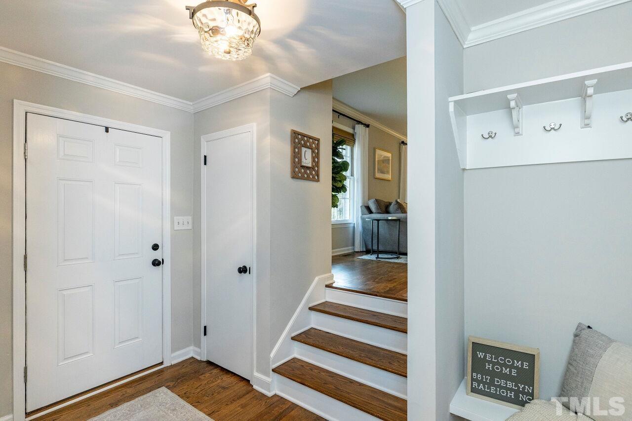 5617 Deblyn Avenue Raleigh, NC 27612 - Photo 4 of 30 Gallery Image 4