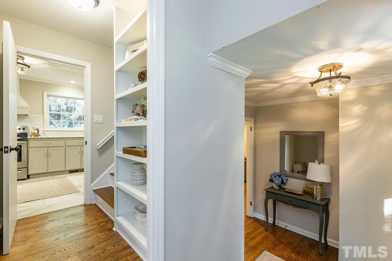 5617 Deblyn Avenue Raleigh, NC 27612 - Photo 5 of 30 Gallery Image 5