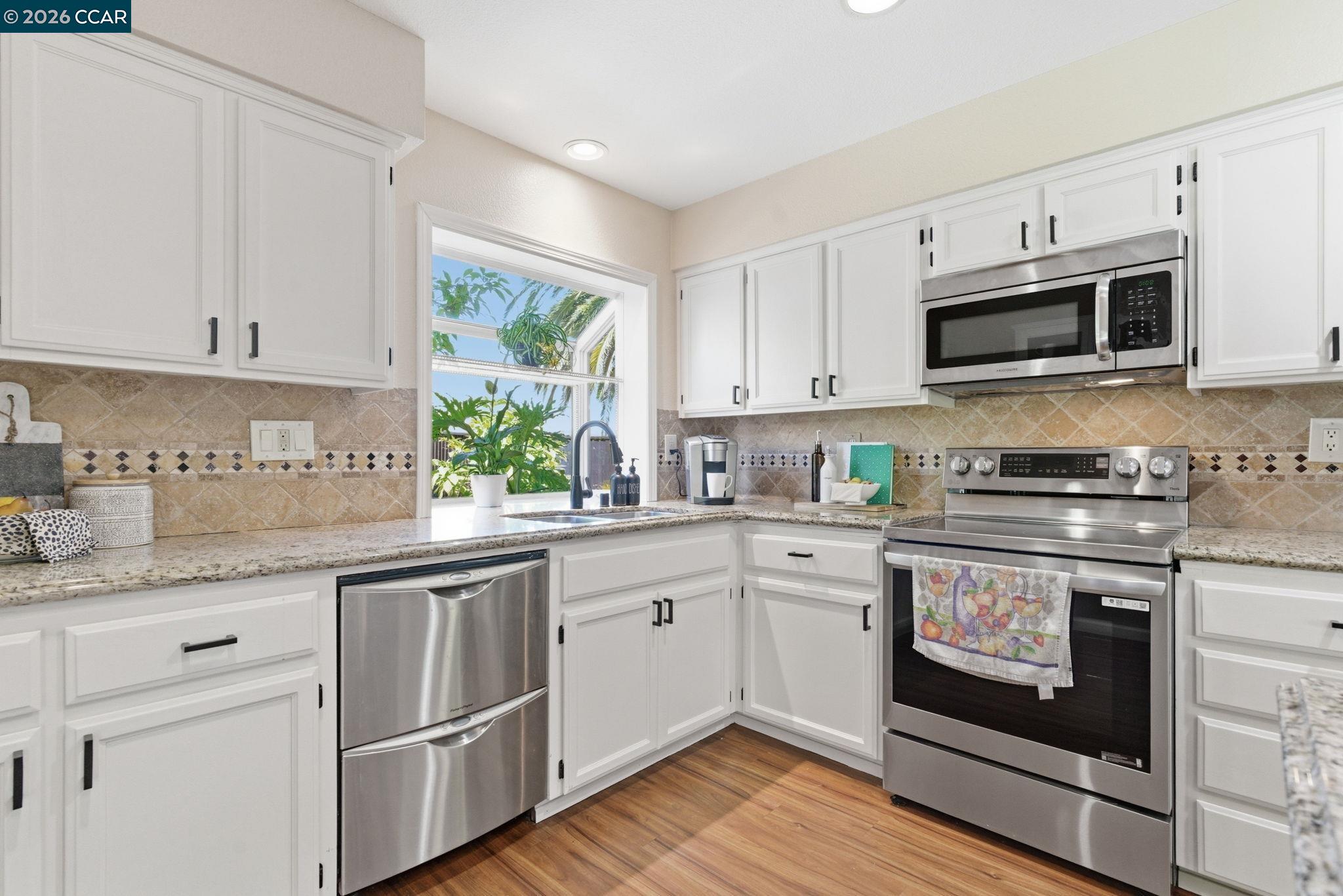 405 Southwest Tradewinds Court Bay Point, CA 94565 - Photo 18 of 60