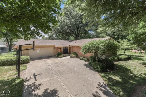 $315,000 | 413 Beechview Lane, Indianapolis, IN 46217