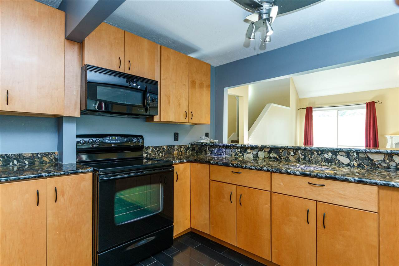 7913 Smith Road Apex, NC 27539 - Photo 8 of 30 Kitchen