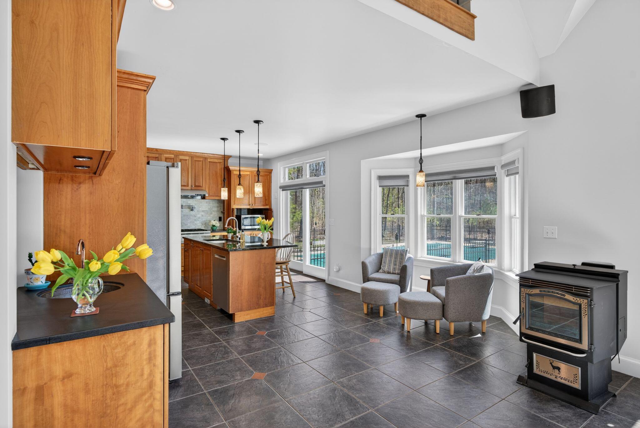 1390 North Berwick Road Wells, ME 04090 - Photo 21 of 50 Kitchen & Sitting Area