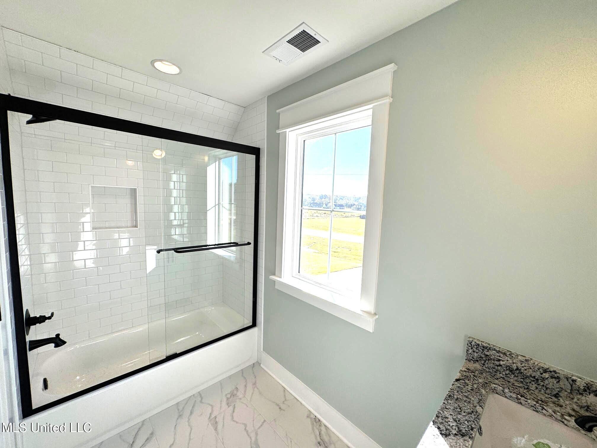 2188 Lauren Way Hernando, MS 38632 - Photo 24 of 25 Bathroom 3