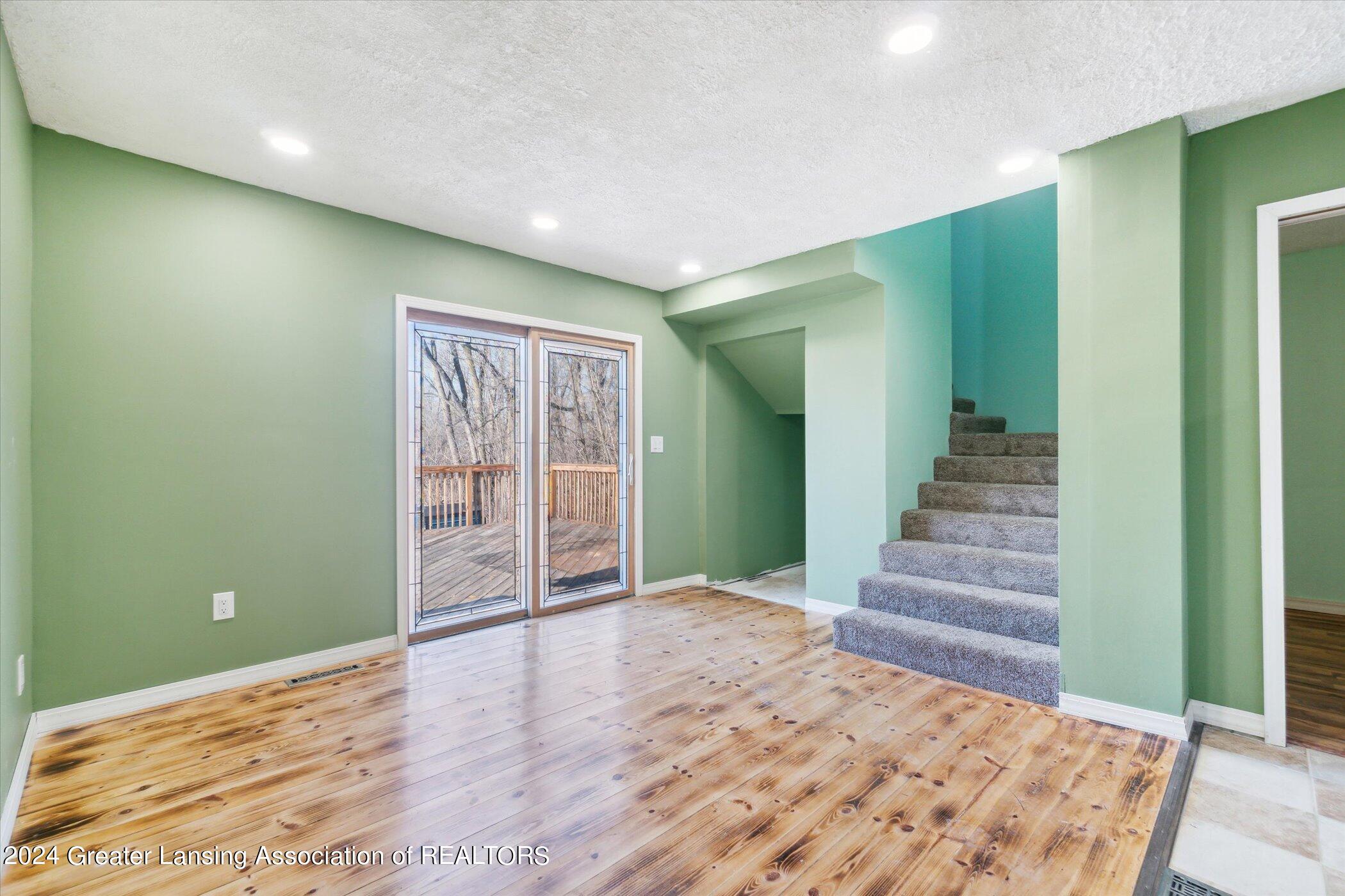 16910 Jones Lake Road Lansing, MI 48906 - Photo 13 of 35 17-16910-Jones-Lake-Rd-Lansing-MI-48906-