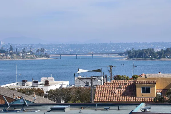 $20,000 | 3377 Ocean Front Walk, San Diego, CA 92109