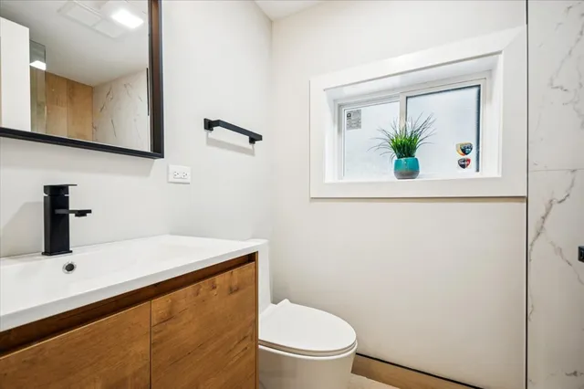 $599,900 | 730 North Wilshire Lane, Arlington Heights, IL 60004