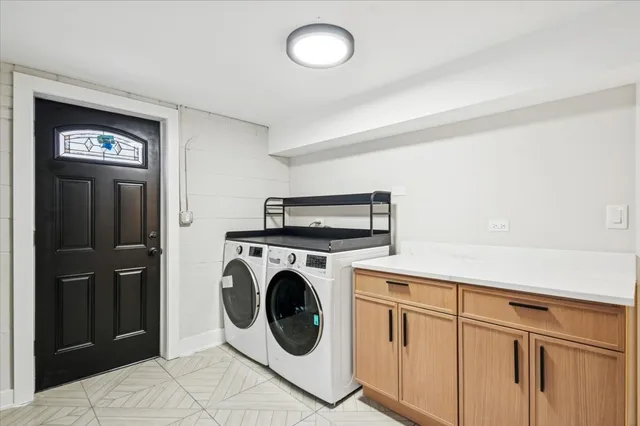 $599,900 | 730 North Wilshire Lane, Arlington Heights, IL 60004