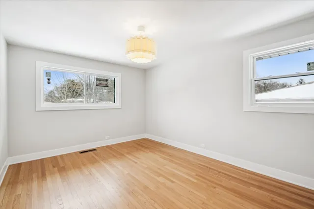 $599,900 | 730 North Wilshire Lane, Arlington Heights, IL 60004