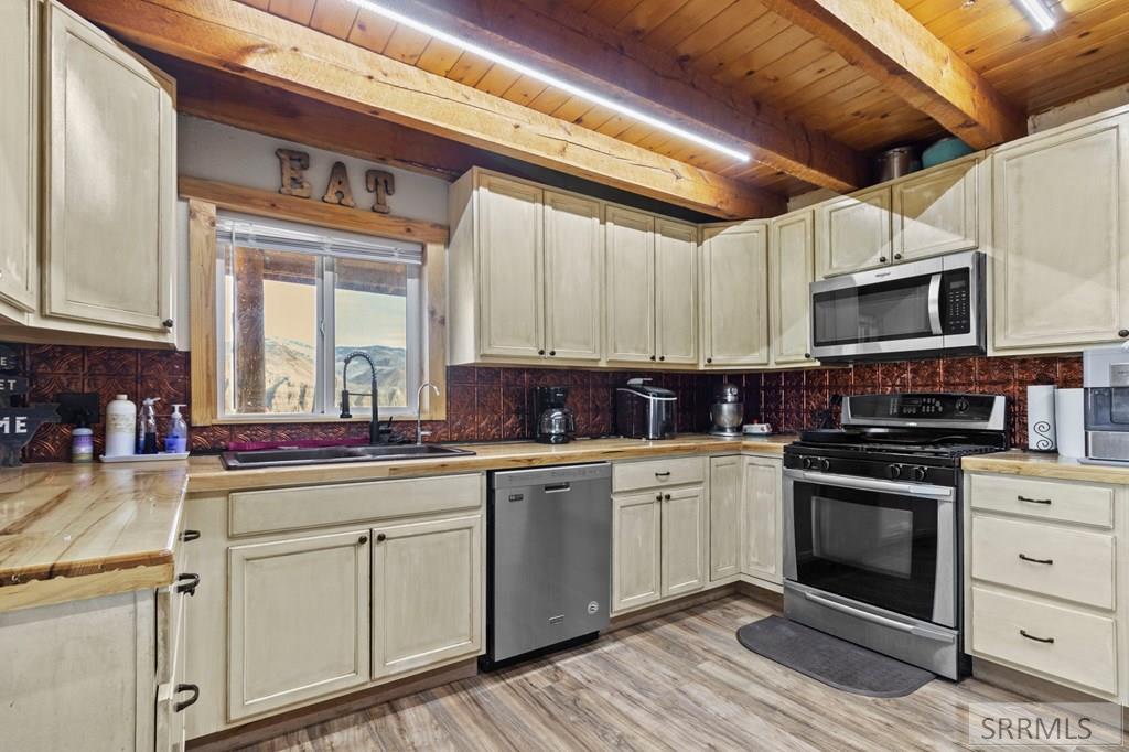 699 Stephens Road Challis, ID 83226 - Photo 8 of 38