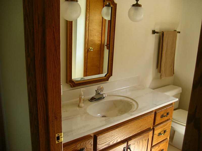 1638 Pulaski Mercer Road Mercer, PA 16137 - Photo 15 of 25 Full Bath.