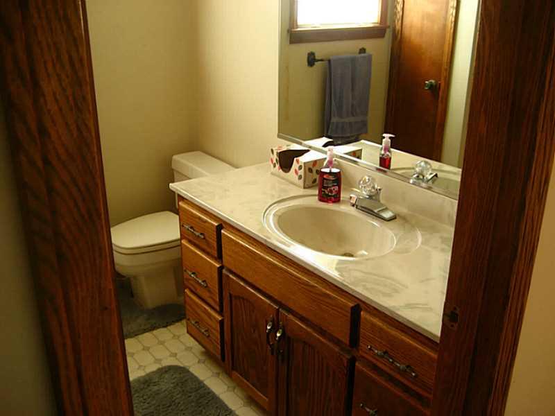 1638 Pulaski Mercer Road Mercer, PA 16137 - Photo 20 of 25 Full Bath.