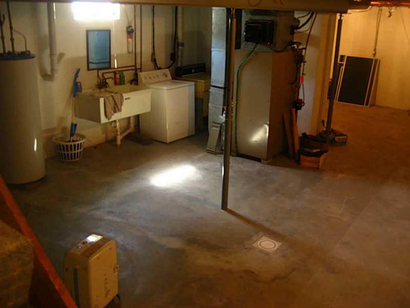 1638 Pulaski Mercer Road Mercer, PA 16137 - Photo 23 of 25 Basement/Game Room.