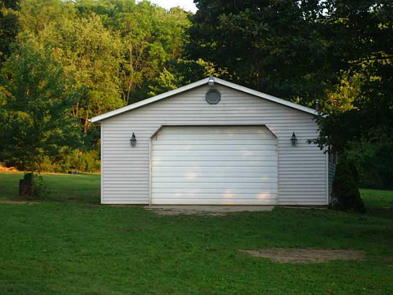 1638 Pulaski Mercer Road Mercer, PA 16137 - Photo 4 of 25 Parking Lot/Garage.