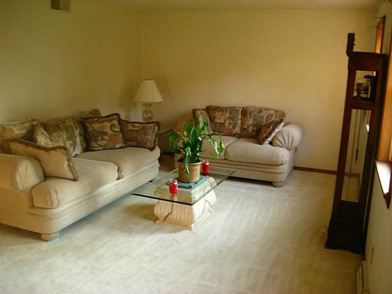 1638 Pulaski Mercer Road Mercer, PA 16137 - Photo 6 of 25 Living Room.