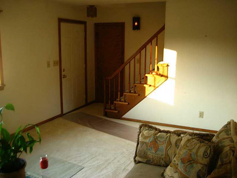 1638 Pulaski Mercer Road Mercer, PA 16137 - Photo 7 of 25 Entry/Foyer.